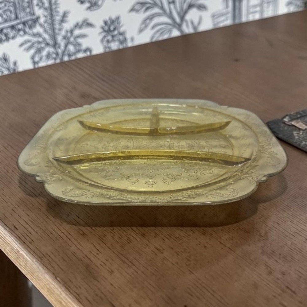 Federal Glass Madrid Design Divided Plate, Vintage‎ 4-Part Amber Dish, Glassware